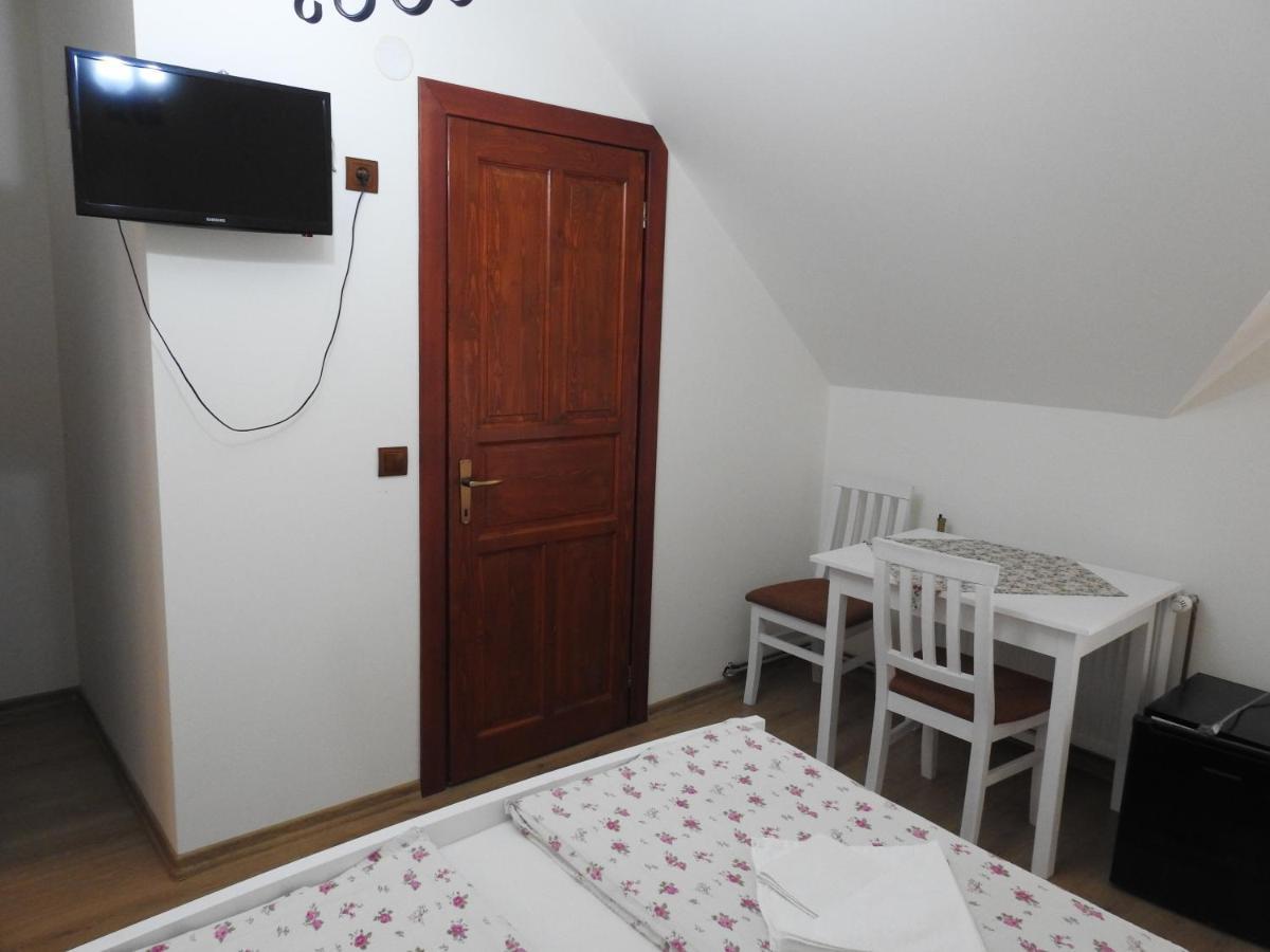 Skigyimes Guesthouse Lunca de Sus Exterior photo
