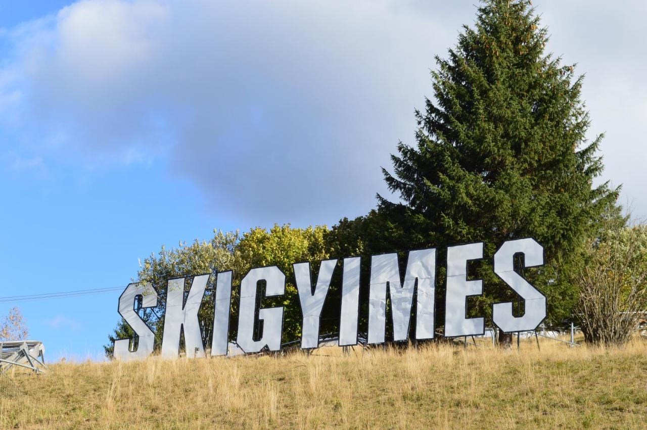 Skigyimes Guesthouse Lunca de Sus Exterior photo